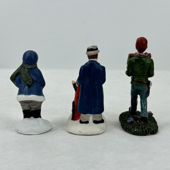 Vtg Christmas Village Accessories 3 Miniature Figurines 2 White Picket Fence - Picture 5 of 16